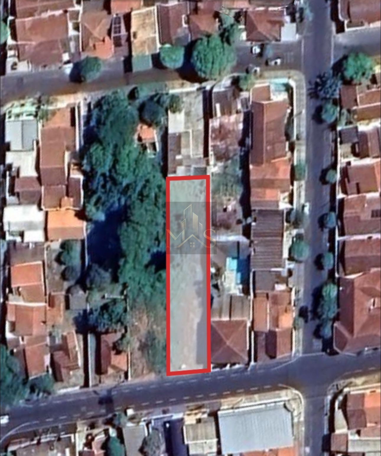 Terreno a venda no bairro centro medindo 746 m2